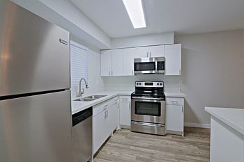 Kitchen appliances 2 x 2 at Arcadia Lofts in Phoenix AZ Nov 2020